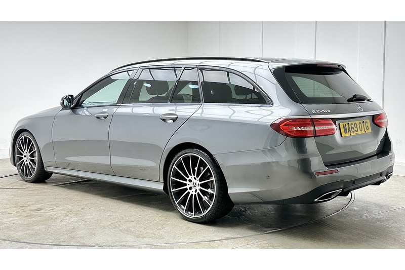 Mercedes-Benz E Class E220d AMG Line Night Edition - U3602