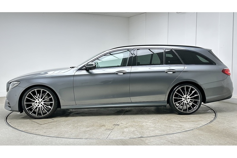 Mercedes-Benz E Class E220d AMG Line Night Edition - U3602