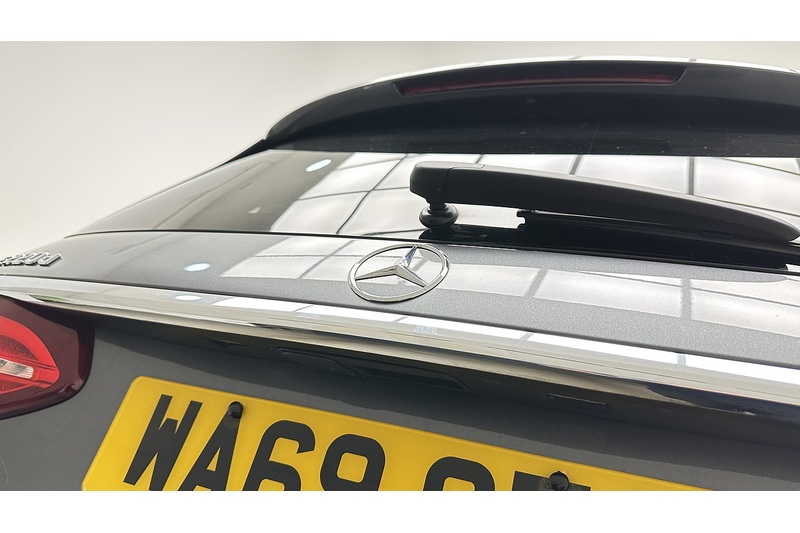 Mercedes-Benz E Class E220d AMG Line Night Edition - U3602
