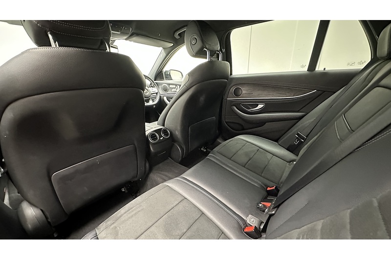 Mercedes-Benz E Class E220d AMG Line Night Edition - U3602