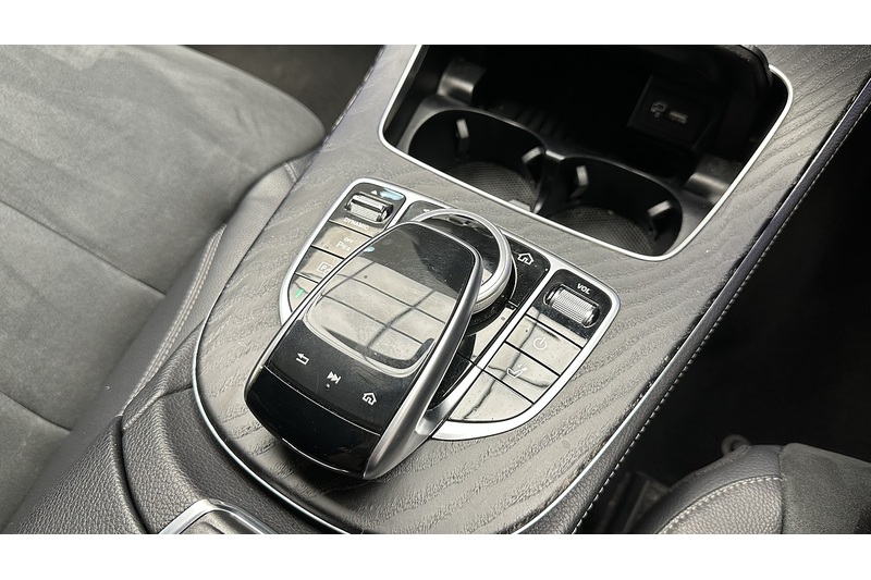 Mercedes-Benz E Class E220d AMG Line Night Edition - U3602
