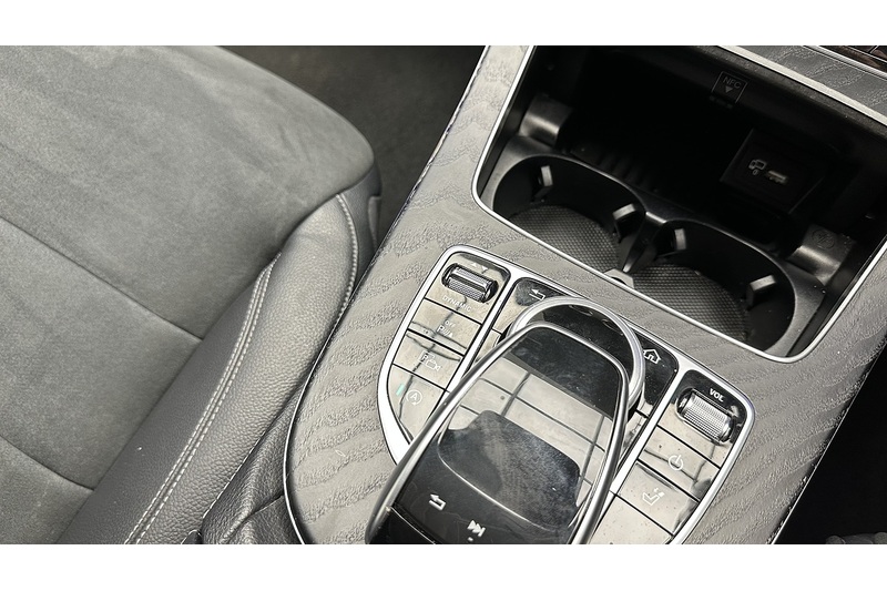 Mercedes-Benz E Class E220d AMG Line Night Edition - U3602
