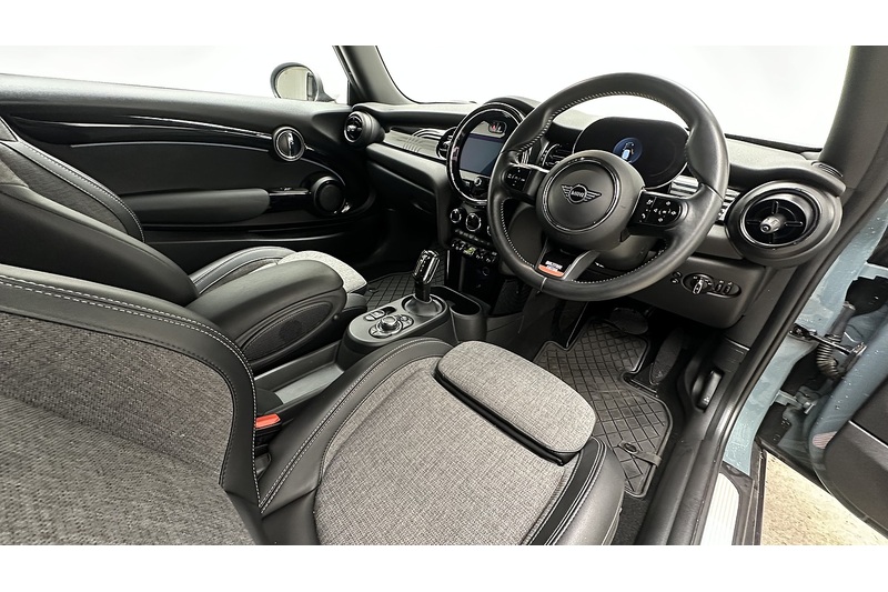 MINI Electric Hatch Cooper SE Multitone Edition - U3609