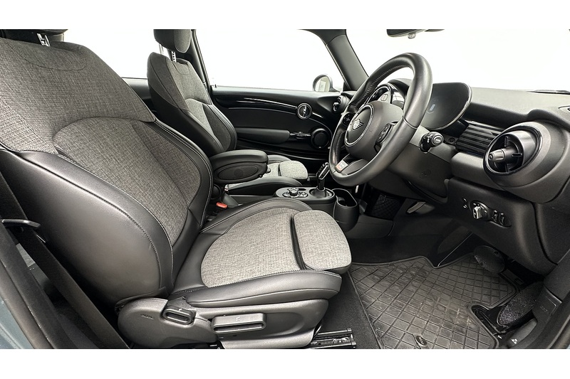 MINI Electric Hatch Cooper SE Multitone Edition - U3609