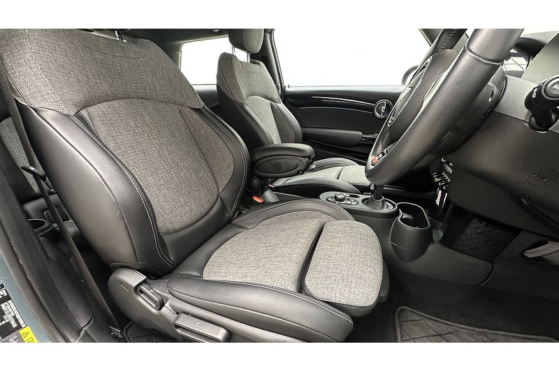 MINI Electric Hatch Cooper SE Multitone Edition - U3609