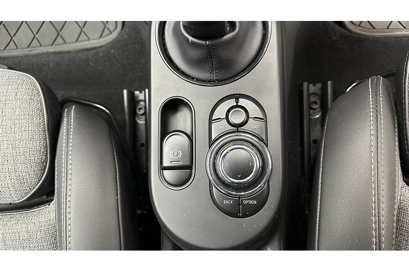 MINI Electric Hatch Cooper SE Multitone Edition - U3609