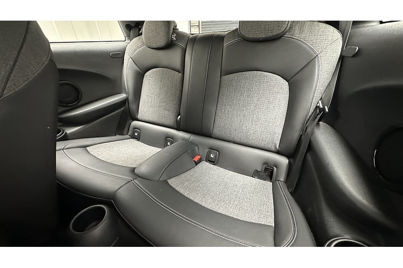 MINI Electric Hatch Cooper SE Multitone Edition - U3609