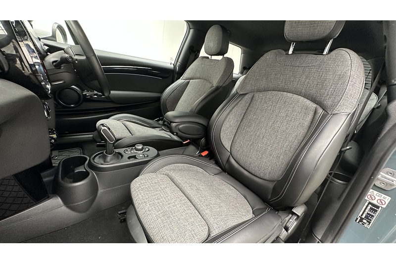 MINI Electric Hatch Cooper SE Multitone Edition - U3609