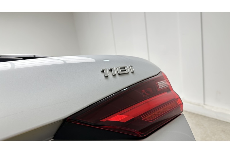 BMW 1 Series 118i SE - U3610