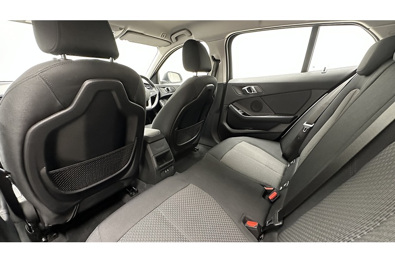 BMW 1 Series 118i SE - U3610