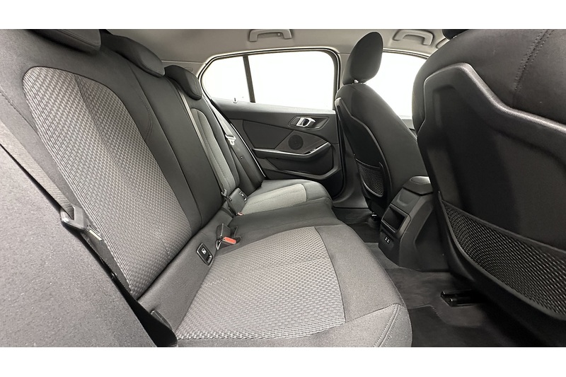 BMW 1 Series 118i SE - U3610