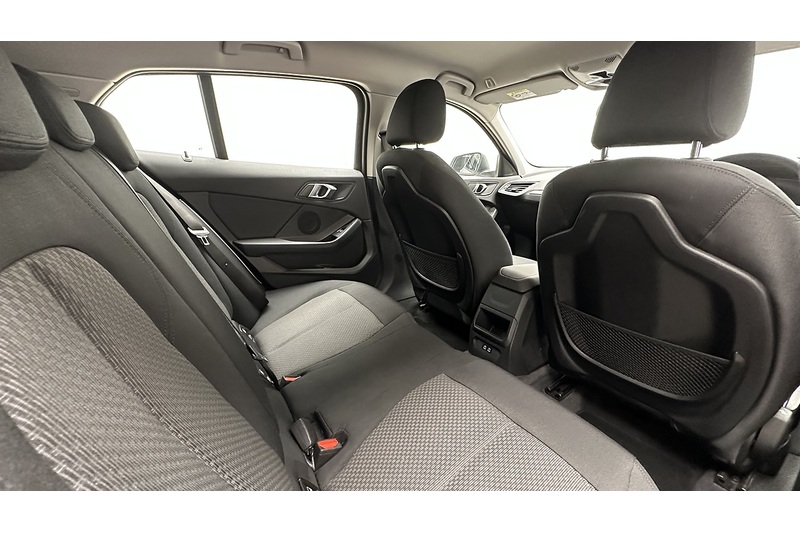 BMW 1 Series 118i SE - U3610