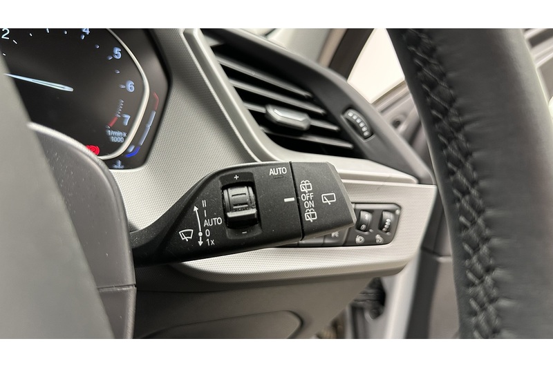 BMW 1 Series 118i SE - U3610