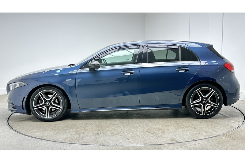 Mercedes-Benz A Class A180 AMG Line Edition - U3617
