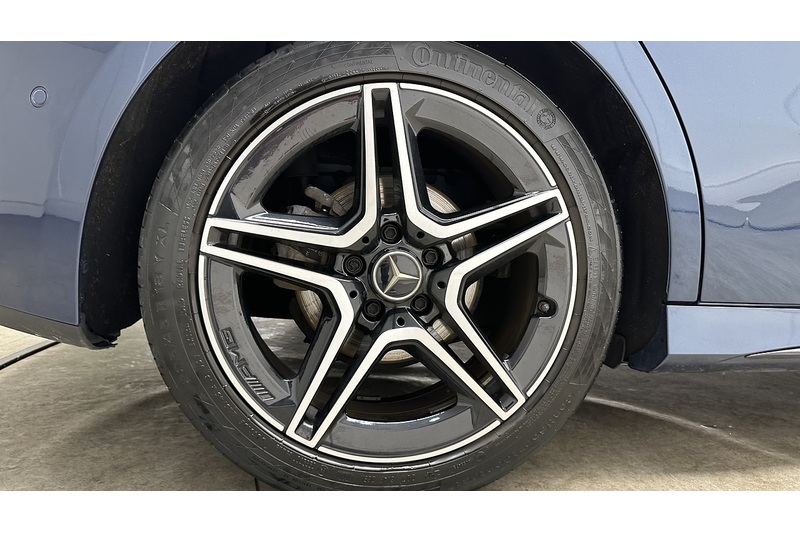Mercedes-Benz A Class A180 AMG Line Edition - U3617