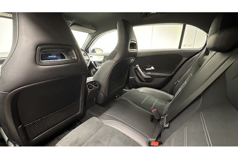 Mercedes-Benz A Class A180 AMG Line Edition - U3617