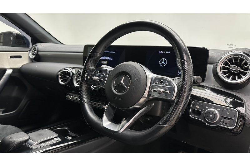 Mercedes-Benz A Class A180 AMG Line Edition - U3617