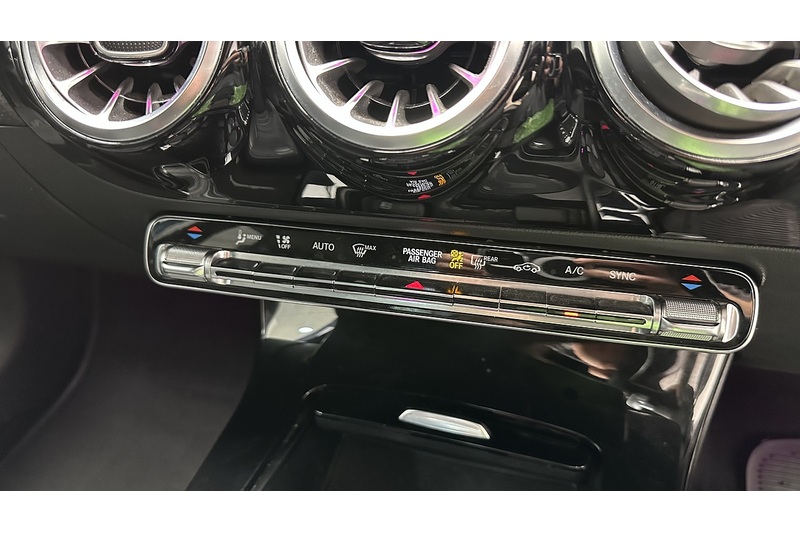 Mercedes-Benz A Class A180 AMG Line Edition - U3617