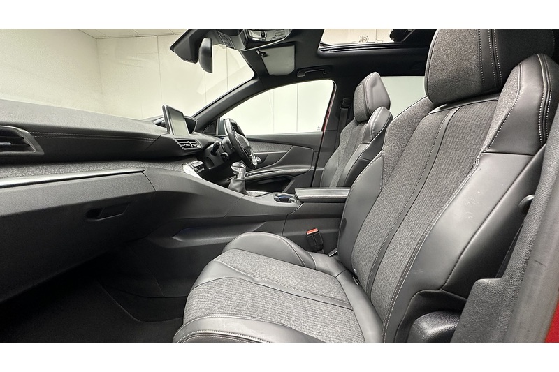 Peugeot 3008 PureTech GT Line Premium - U3620