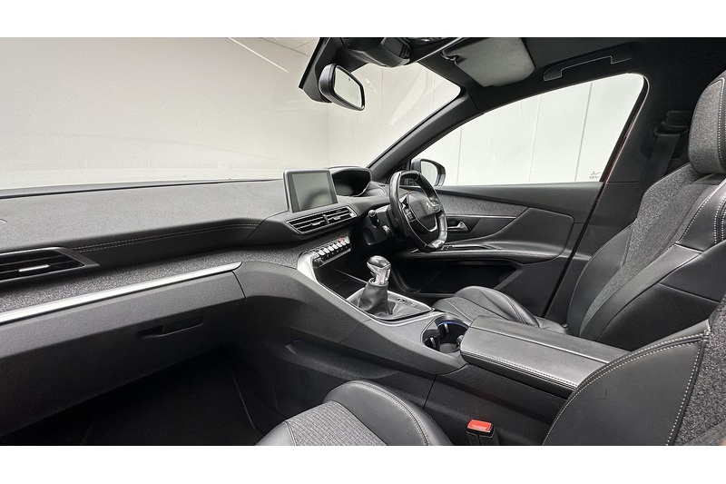 Peugeot 3008 PureTech GT Line Premium - U3620