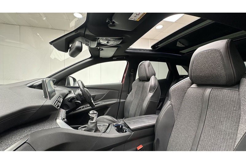 Peugeot 3008 PureTech GT Line Premium - U3620
