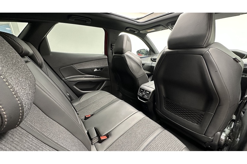 Peugeot 3008 PureTech GT Line Premium - U3620