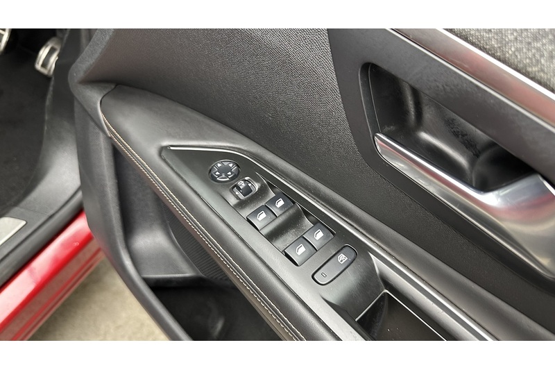 Peugeot 3008 PureTech GT Line Premium - U3620
