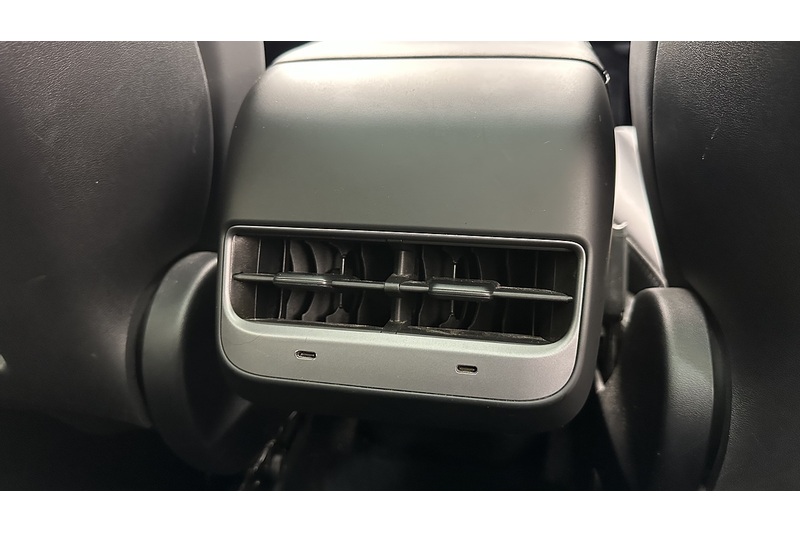 Tesla Model Y  - U3625