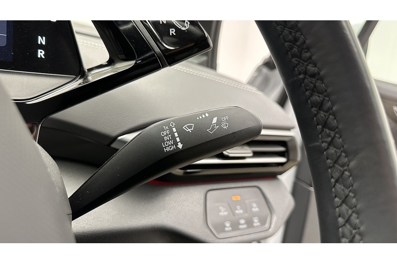 Volkswagen ID.5 Pro Performance Style - U3632