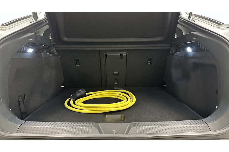 Volkswagen ID.5 Pro Performance Style - U3632
