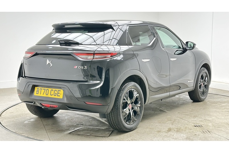 DS AUTOMOBILES DS 3 CROSSBACK E-TENSE Performance Line - U3636