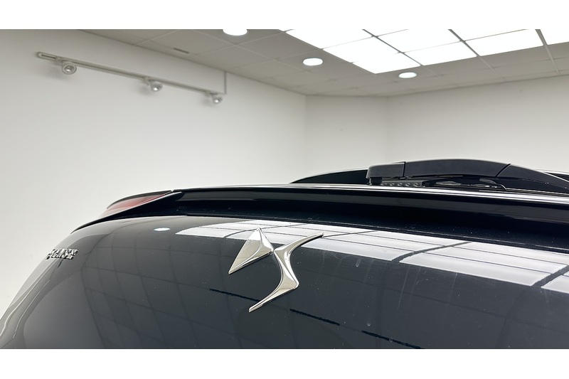 DS AUTOMOBILES DS 3 CROSSBACK E-TENSE Performance Line - U3636