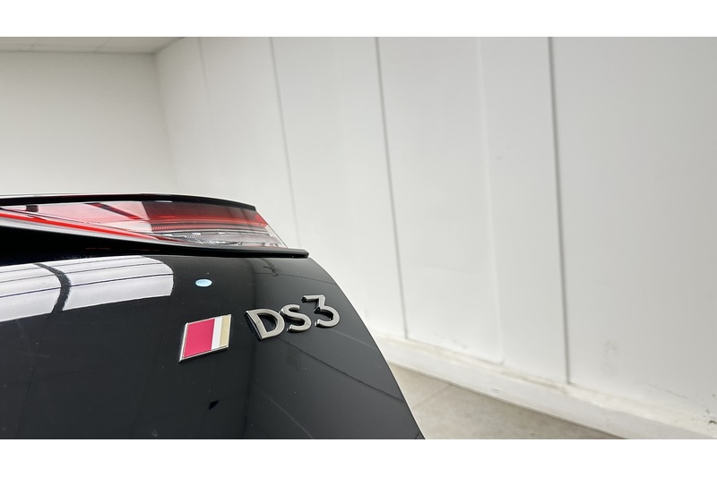 DS AUTOMOBILES DS 3 CROSSBACK E-TENSE Performance Line - U3636