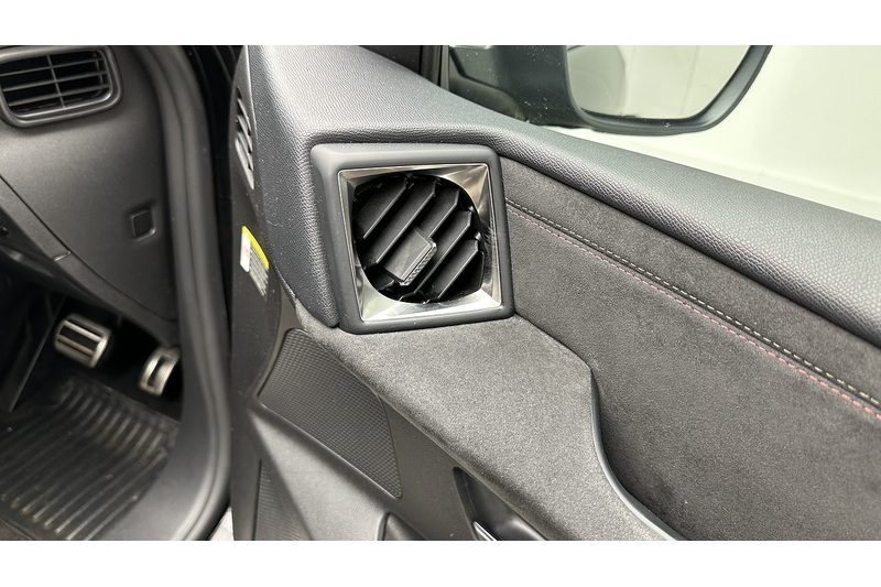 DS AUTOMOBILES DS 3 CROSSBACK E-TENSE Performance Line - U3636