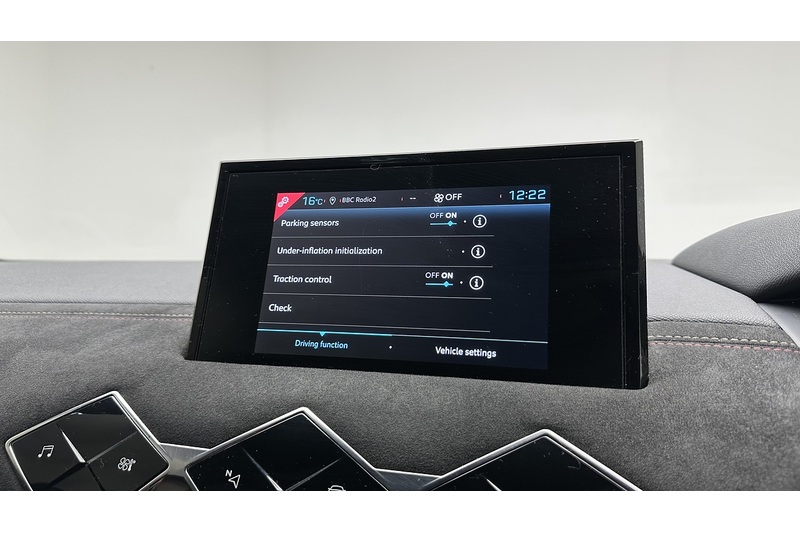 DS AUTOMOBILES DS 3 CROSSBACK E-TENSE Performance Line - U3636