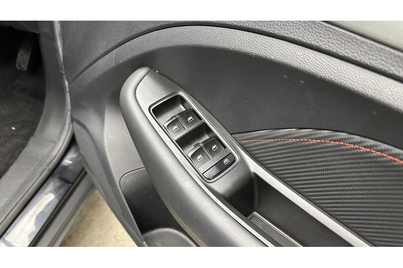 MG MG ZS Trophy - U3657