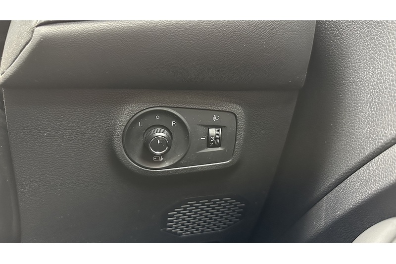 MG MG ZS Trophy - U3657