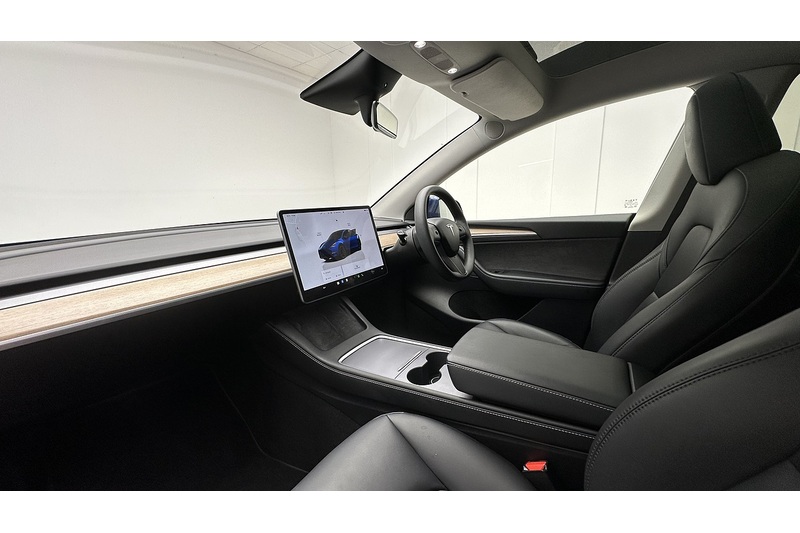 Tesla Model Y Performance - U3661