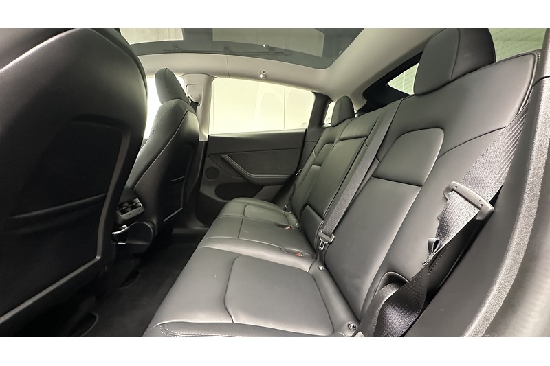 Tesla Model Y Performance - U3661