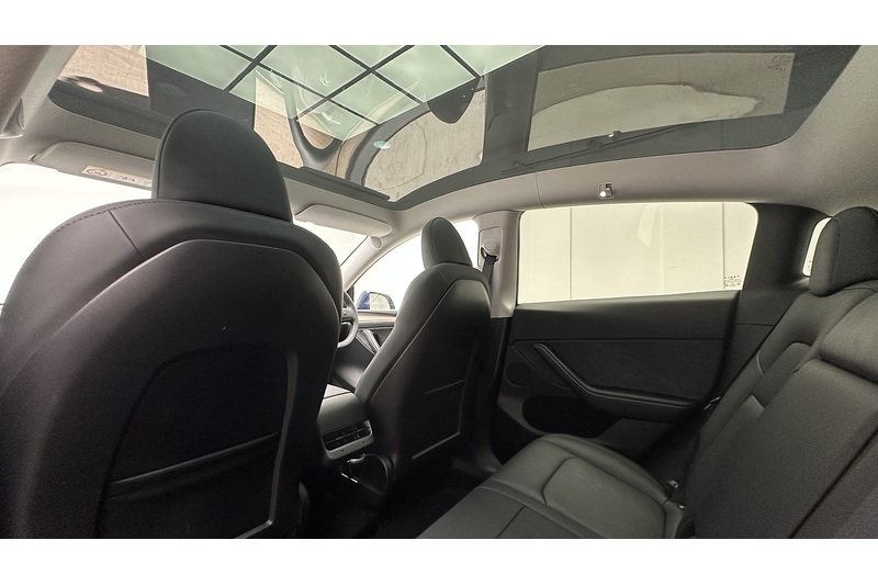 Tesla Model Y Performance - U3661