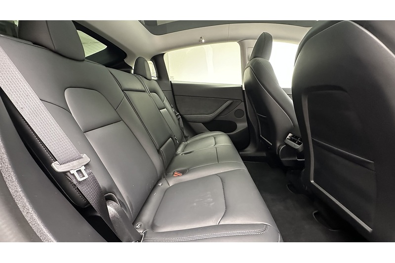 Tesla Model Y Performance - U3661