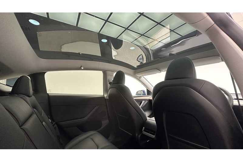 Tesla Model Y Performance - U3661