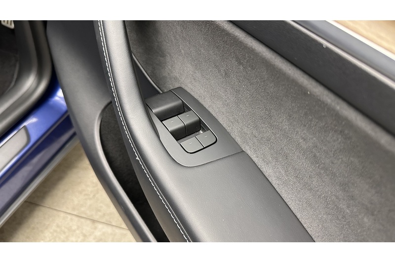 Tesla Model Y Performance - U3661