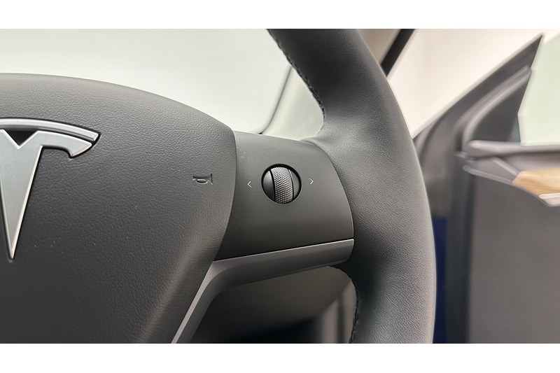Tesla Model Y Performance - U3661