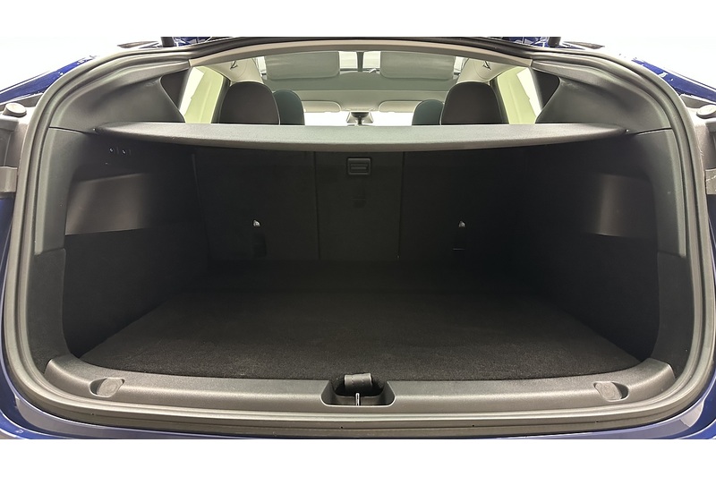 Tesla Model Y Performance - U3661