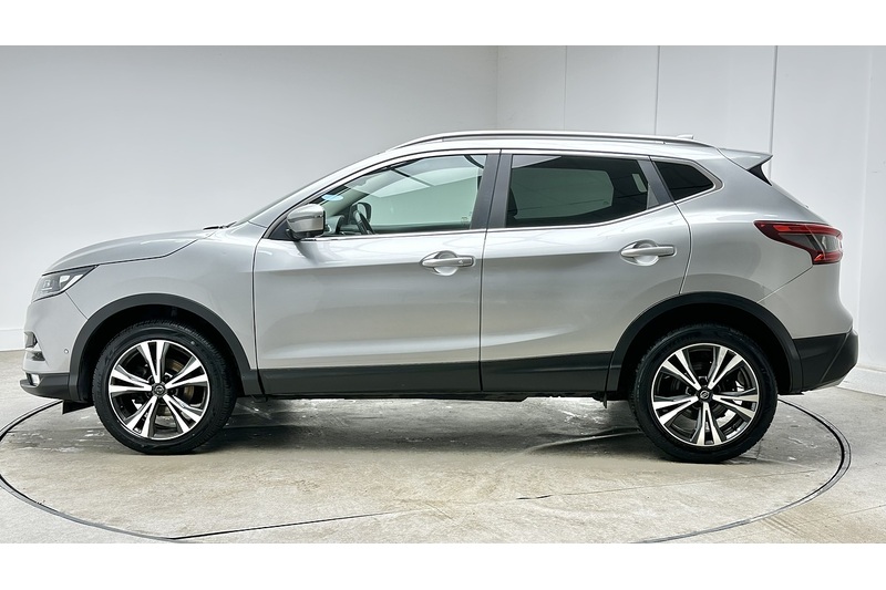 Nissan Qashqai DIG-T N-Connecta - U3668