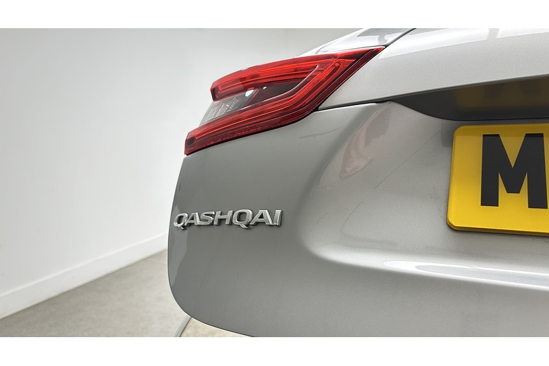 Nissan Qashqai DIG-T N-Connecta - U3668