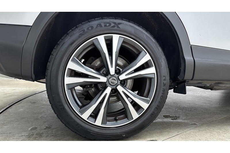 Nissan Qashqai DIG-T N-Connecta - U3668