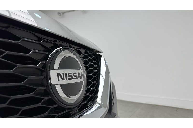 Nissan Qashqai DIG-T N-Connecta - U3668