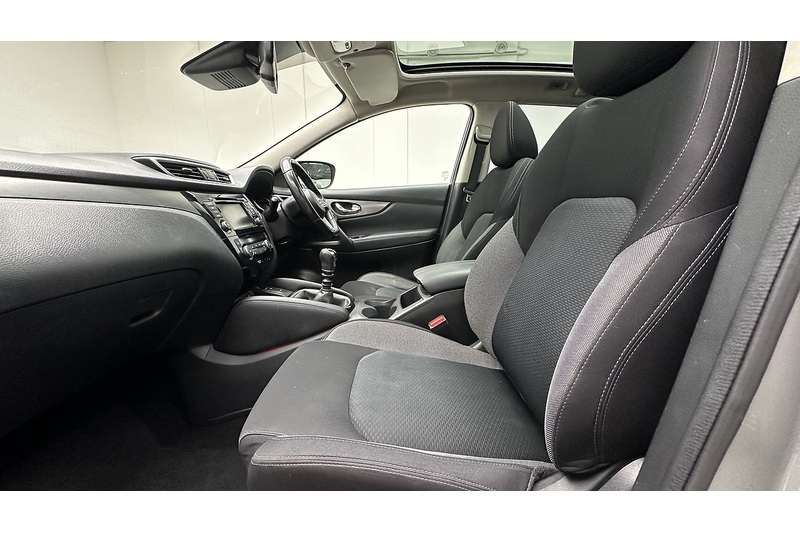 Nissan Qashqai DIG-T N-Connecta - U3668